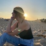 Leah Pipes Instagram - All beach. No tan lines. 🤙