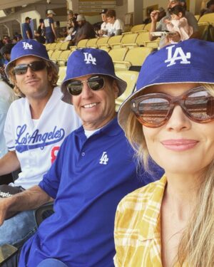 Leah Pipes Instagram - such a time…☀️