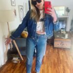 Leah Pipes Instagram - such a time…☀️