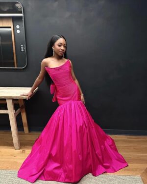 Leah Sava Jeffries Instagram - Dress: @tarikedizofficial 
Bag: Simitri @simitri.shop
Bracelets: Sterling Forever @sterlingforever
Rings: Sterling Forever @sterlingforever
Earrings: Nickho Rey @nickhorey
Styling: @cdicelove13 @floraonmadison 
Makeup: @caitlinkrenzbeauty 
Hairstyling:@vernonfrancois 
#naacpimageawards @naacpimageawards #naacpawardwinner