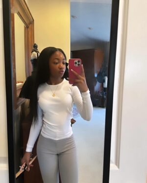 Leah Sava Jeffries Instagram - Random dumpy.

With mostly straight hair…