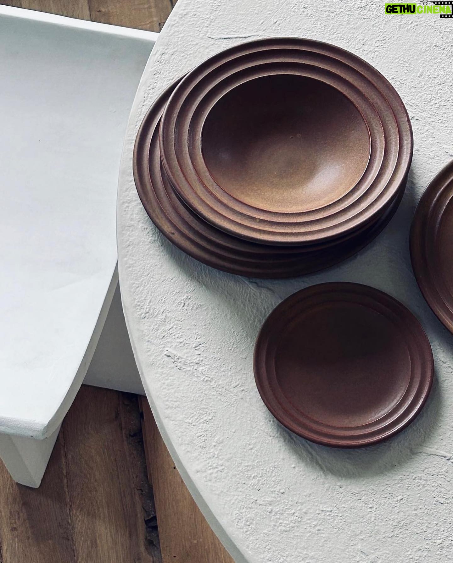 Leanne Ford Instagram - We had THE best time having 20 of the most creative souls in our town (around beyond) come over to play with @hilaryrobertson and @erinashkelly . I am so inspired by the work they created. They combined treasures from our shop here in Sewickley with treasures from their home, from their yard, from @_mon_modern______ ! After a fun chit chat with Hilary and Erin they were off on their own to play, with their new inspiration. And boy did they understnd the assignment. Shall we do this again? #FeelFreeUniversity session 1 shot by @erinashkelly with @hilaryrobertson We still have some signed books from Hilary at the shop if you need a Christmas present for your most creative and inspired friends and family. XO @leannefordinteriors