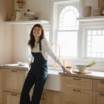 Leanne Ford Instagram - Leanne Ford for @semihandmade coming for ya…5.29.24! Overalls: vintage // #LeanneFordInteriors shot by: Photo 1: @sarahbarlow Photo 2: @erinashkelly And styled by @hilaryrobertson for @semihandmade