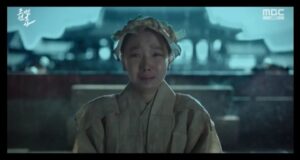 Lee Go-eun Instagram - 아바마마  승하한날 😭
하늘도 슬펐는지 안개자욱...

#조선변호사 📺
#소녀연주 
#kdrama #Joseonattorney