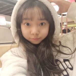 Lee Go-eun Instagram - 2023년 🍀 새해복많이받으세요 

🍣  다내꺼