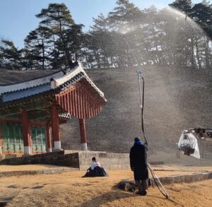 Lee Go-eun Instagram - 여름과 겨울 그어디쯤...

#조선변호사 #소녀연주 #이고은
#kdrama #Joseonattorney