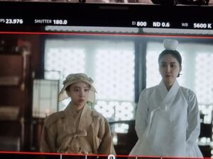 Lee Go-eun Instagram - 오늘도 MBC #조선변호사 
함께해요~♡

#kdrama #Joseonattorney