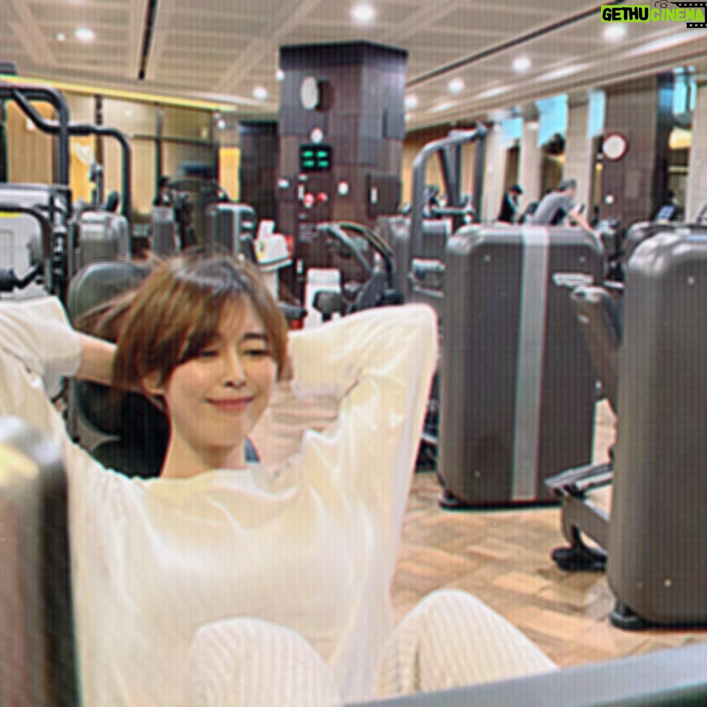 Lee Ha-na - 7.1K Likes - 동지들~이번 독감 정말 무섭다
정말로 조심해요🙏🏻🤧🤒😘
