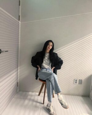 Lee Hwa-Kyum Instagram - 