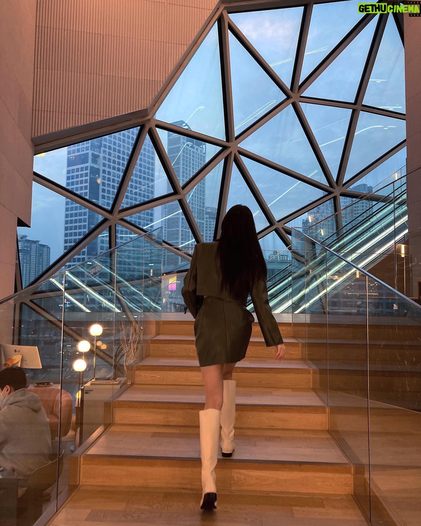 Lee Hwa-Kyum - 3 Likes -