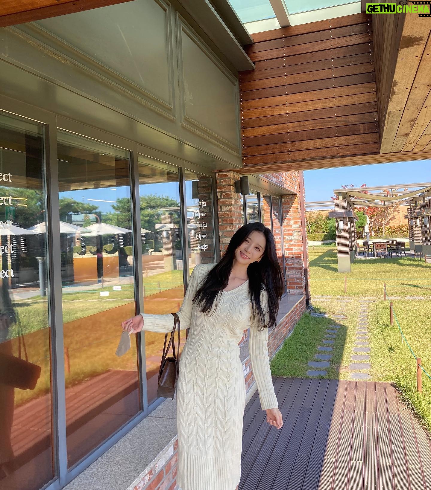 Lee Hwa-Kyum - 3 Likes -