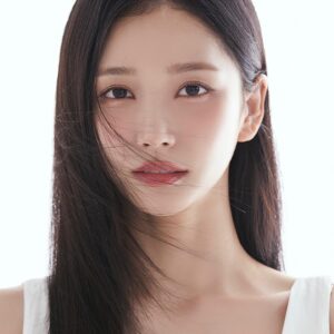 Lee Hwa-Kyum Instagram - @studio.ssun