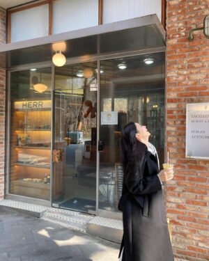 Lee Hwa-Kyum Instagram - 3월의 겸2