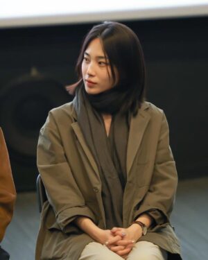 Lee Jin-ha Instagram - KAFA <탈출속도> GV 
관객분들과 만나는 날은 참 직업 만족도 최상입니다⚡️⚡️ 

행복해요
진심으로 감사합니다