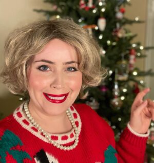 Lee Newton Instagram - Say the word and I’ll invite her to Christmas this year…