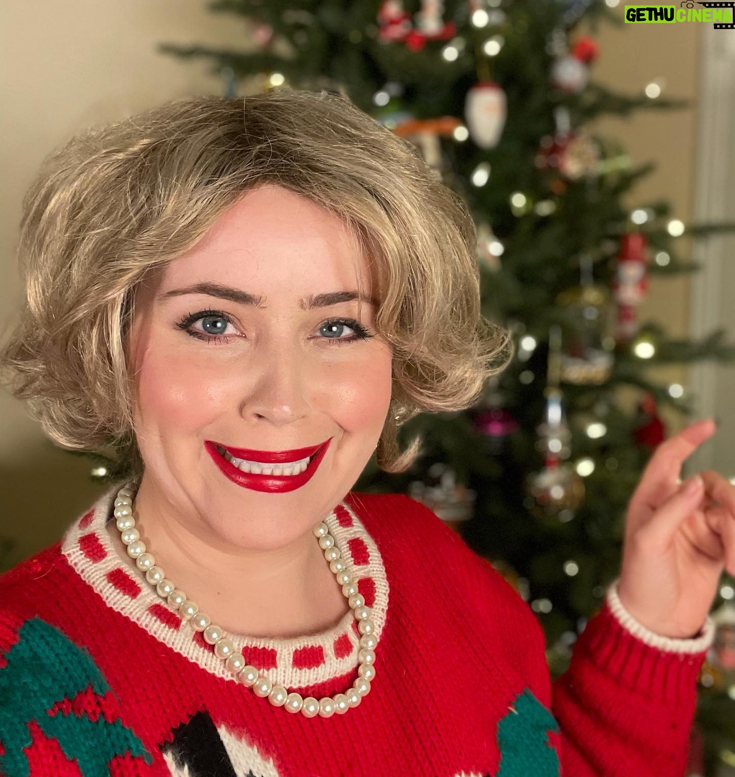 Lee Newton - 1K Likes - Say the word and I’ll invite her to Christmas this year…