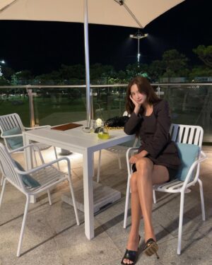 Lee Seo-el Instagram - Happy weekend