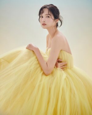 Lee Seo-el Instagram - #oscardelarenta 💛