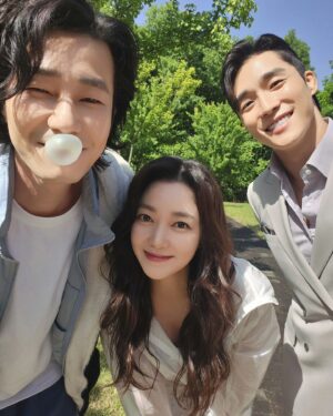 Lee So-yeon Instagram - #개구쟁이들과
#웃기지좀마 #집중안됨 ㅋ