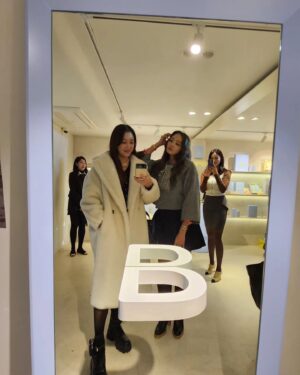Lee So-yeon Instagram - #블리쉐
#언니들과♡
