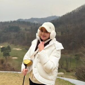 Lee So-yeon Instagram - 골프채바꾸고 30미터 거리 늘어남
#신기방기 
#신난다🎶 
#골프중독 #xxio