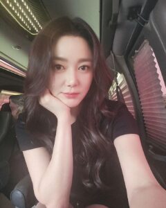 Actress Lee So-yeon HD Instagram Photos and Wallpapers May 2024