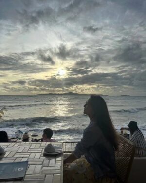 Lee So-yeon Instagram - #안녕 #휴가