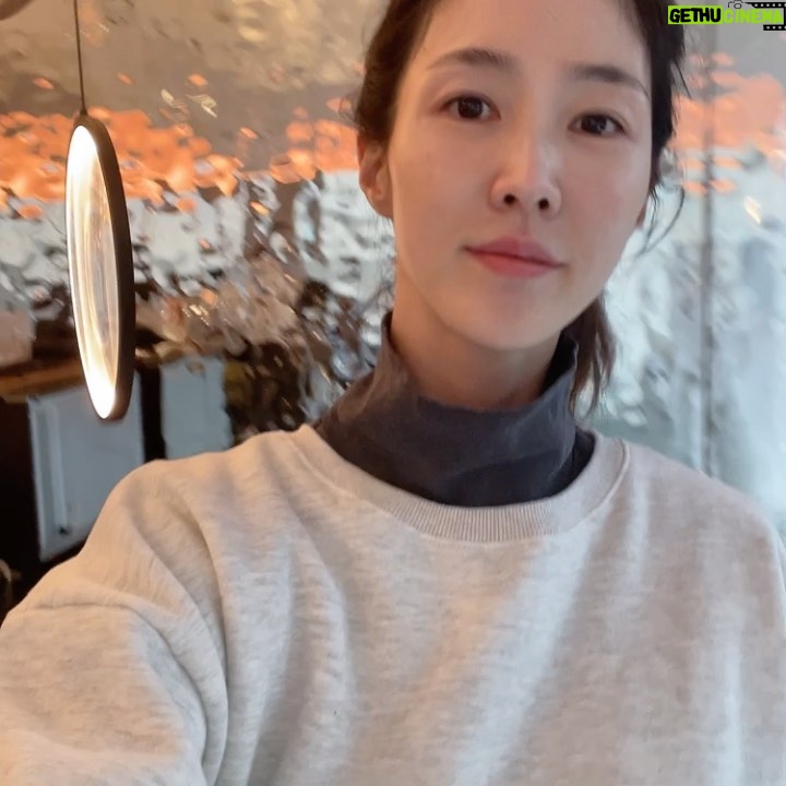 Lee Soo-kyung - 2.3K Likes - .
스페셜팝업 in spacerasa❤️
금호동에 사시거나
근처에 계시면 가보세요~
저는 세수도 안하고 뛰쳐나갔어요
오늘 진행하는 스페셜팝업😍
작년에 마신술도 해장되요!!!!
☑️수제트러플 아이스크림까지
꼭 드셔야해요
#쌀국수#spacerasa#금호동카페
#주말#일요일#점심#👍