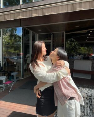 Lee Sul Instagram - #남과여 를 사랑해주셔서 저도 사랑해요 그리고 감사해요🥰 성옥아 행복해야해:) 모두모두 건강히 하루하루 사랑하고 행복하시길 바래요 주말 잘보내세요🌹