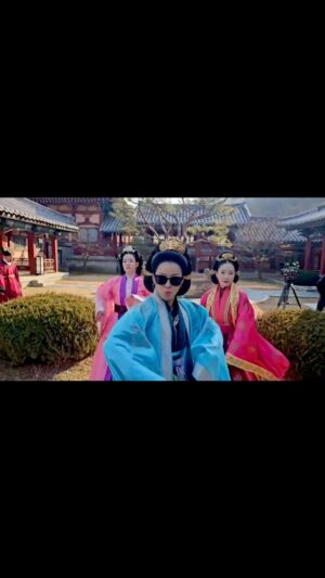 Lee Xia Instagram - Feel the rhythm of Korea 풀버전은 제 유투브에서  #범내려온다 #고려거란전쟁 #kbs #황후돌