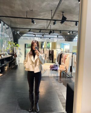 Lee Yo-won Instagram - #shopping🛍