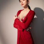 Lee Chien-Na Instagram - 年紀 身分奉獻給了婦女 但一樣可以像個少女 可以依然漂亮 可愛 活出自己的態度和魅力 #38婦女節快樂 #關與妳