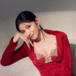 Lee Chien-Na Instagram - 年紀 身分奉獻給了婦女 但一樣可以像個少女 可以依然漂亮 可愛 活出自己的態度和魅力 #38婦女節快樂 #關與妳