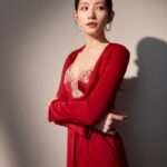 Lee Chien-Na Instagram - 年紀 身分奉獻給了婦女 但一樣可以像個少女 可以依然漂亮 可愛 活出自己的態度和魅力 #38婦女節快樂 #關與妳