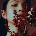 Lee Chien-Na Instagram - 歌手是一個說故事的人 不過當一位歌手是一件非常瘋狂的事 @niusnews #李千娜全新概念專輯 #關與妳