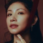 Lee Chien-Na Instagram - 歌手是一個說故事的人 不過當一位歌手是一件非常瘋狂的事 @niusnews #李千娜全新概念專輯 #關與妳