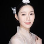 Lee Da-in Instagram - 모두 행복한 추석연휴 보내세요🙇🏻‍♀️🖤 사진은 웨딩촬영때 찍은고,,🫧