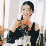 Lee Da-in Instagram - 𝓱𝓪𝓹𝓹𝔂 𝓷𝓮𝔀𝔂𝓮𝓪𝓻🎉 21년은 모두가 답답하고 힘든 시간이었지만 22년에는 사랑과 웃음가득한 한 해 되시기를☺️ 너무나도 빨리 흘러가는 시간을 보며 하루하루를 더 소중히 사랑하며 살아야겠다고 다짐하게 됩니다🌷 Wish every one of you a joyful year ahead and a life full of love🥳 I always keep it to my heart that life is miserable with so much hate, but will be bright and beautiful with love and warm heart🌼 So let’s love, not hate♥️