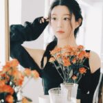 Lee Da-in Instagram - 𝓱𝓪𝓹𝓹𝔂 𝓷𝓮𝔀𝔂𝓮𝓪𝓻🎉 21년은 모두가 답답하고 힘든 시간이었지만 22년에는 사랑과 웃음가득한 한 해 되시기를☺️ 너무나도 빨리 흘러가는 시간을 보며 하루하루를 더 소중히 사랑하며 살아야겠다고 다짐하게 됩니다🌷 Wish every one of you a joyful year ahead and a life full of love🥳 I always keep it to my heart that life is miserable with so much hate, but will be bright and beautiful with love and warm heart🌼 So let’s love, not hate♥️
