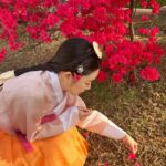 Lee Da-in Instagram - 재밌었던 꽃달임🌺🌸🌼 오늘도 밤 9:50분에 만나요🧡