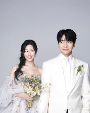 Lee Da-in Instagram - 첫 결혼기념일 축하해요💍
앞으로도 잘 부탁드립니다🤍

(예쁜사진 많이 찍고 엄청 신났던 날🥹..물론 나만)