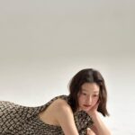 Lee El Instagram - _ 멋있는 척 어려워