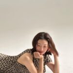Lee El Instagram - _ 멋있는 척 어려워