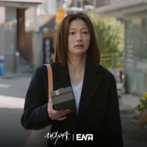 Lee El Instagram - _
미호&유진에게는 어떤 일이 있던 것일까?
⠀
#행복배틀#ENA #5월31일첫방송