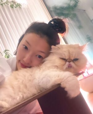 Lee El Instagram - _
요즘