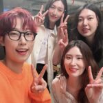 Lee Eun-jae Instagram - 전설의 김양김 선수🏆 김연경, 김수지, 양효진 선수와 재미진 하이큐 GV였습니다🫶 저의 머리는 오늘 히나타 오마주였습니다 우하하🐦‍⬛🐈 #하이큐 #쓰레기장의결전 #카라스노 #네코마