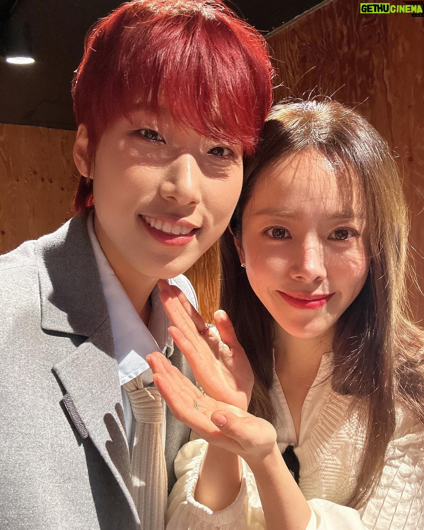 Lee Eun-jae Instagram - 지민 언니 생일에 함께한 팬미팅🌹다시 한 번 생일 축하해요 온닝🫶