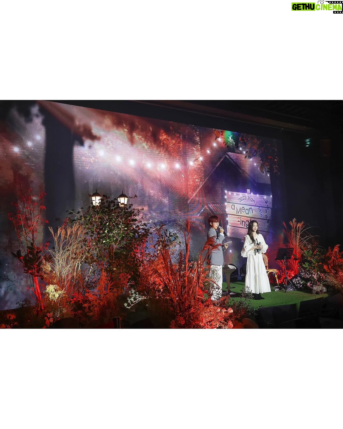 Lee Eun-jae Instagram - 지민 언니 생일에 함께한 팬미팅🌹다시 한 번 생일 축하해요 온닝🫶