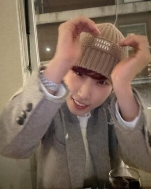 Lee Eun-jae Instagram - 이틀 동안 행복했심도💘 아우 뭘 이런 모자를 선물해주고 그래요오^^*(손사래)
#성공한소원 #윤아 #팬미팅