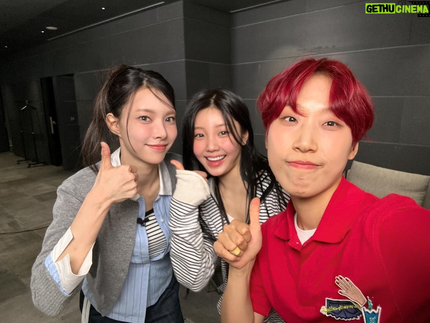 Lee Eun-jae Instagram - 4년 만에 만난 친구 원희, 그리고 윤아 언니랑🤭 #문명특급 #어서5세대 #아일릿 #원희 #윤아